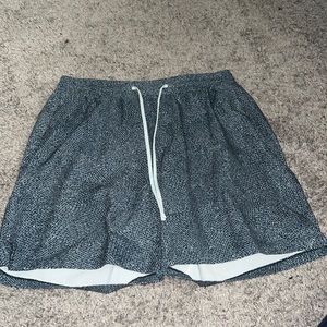 Lululemon men shorts